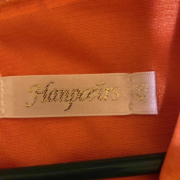 Hancpiers dress 50s retro style in burnt orange. - Picture 5 of 5